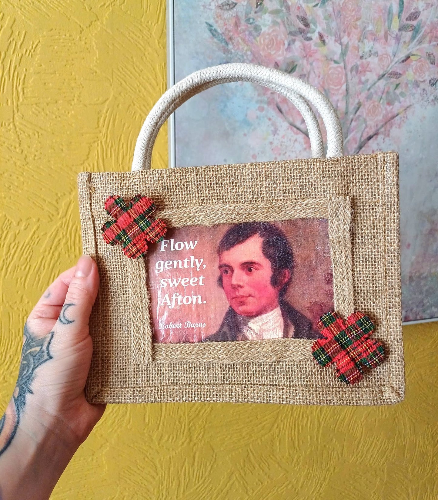 Decorated shopping bag
