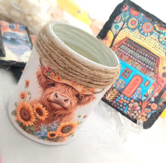 Highland cow pen/makeup brush pot