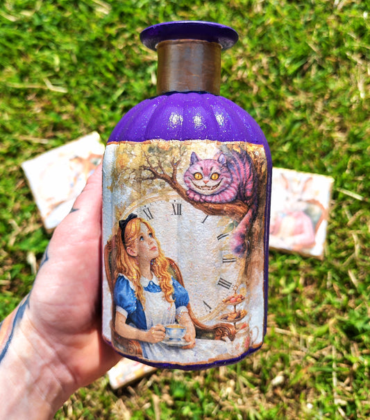 Alice in Wonderland vase